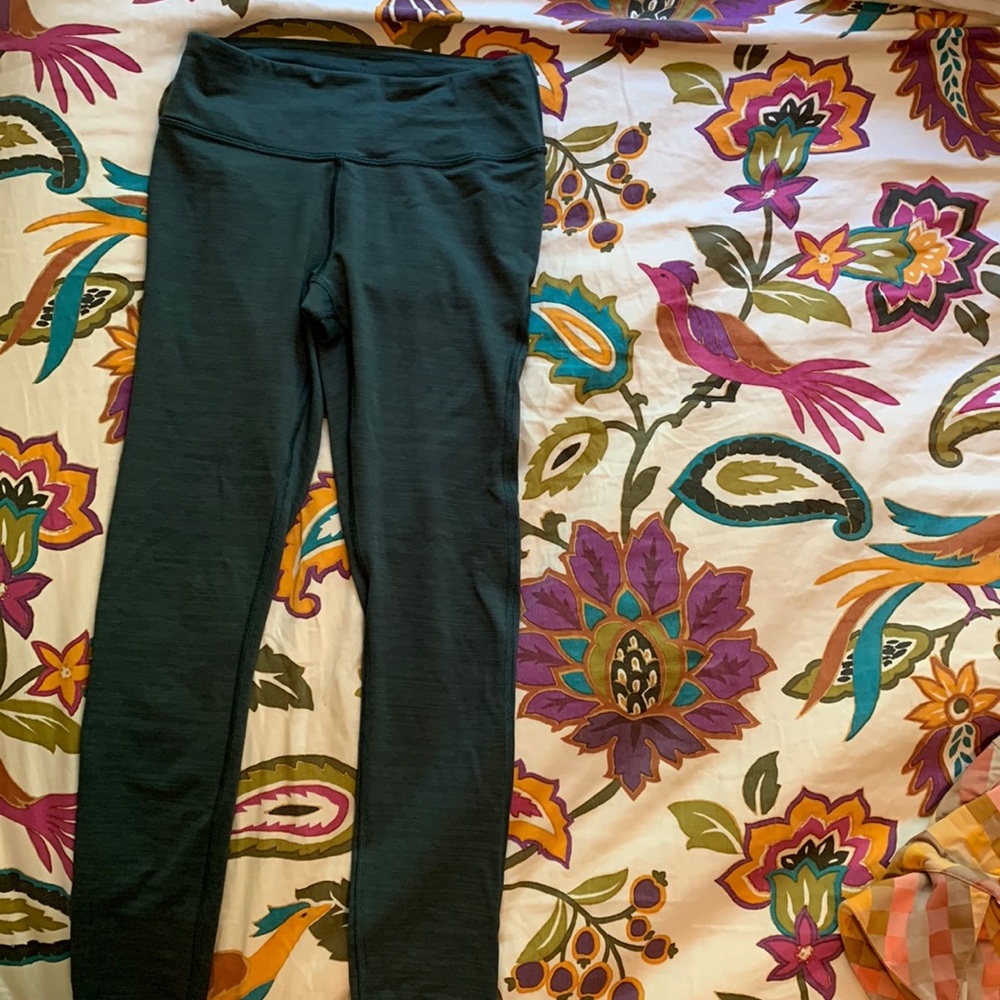 Outdoor Voices green leggings. Size XS
